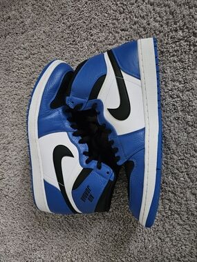 Nike Air Jordan 1 Mid - Blue White Black